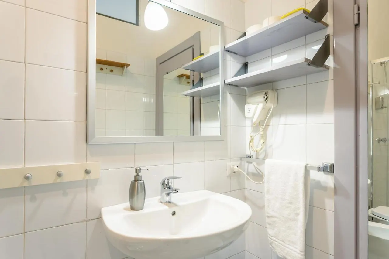 Luna Homes - Studio In Farini Milan 0*,