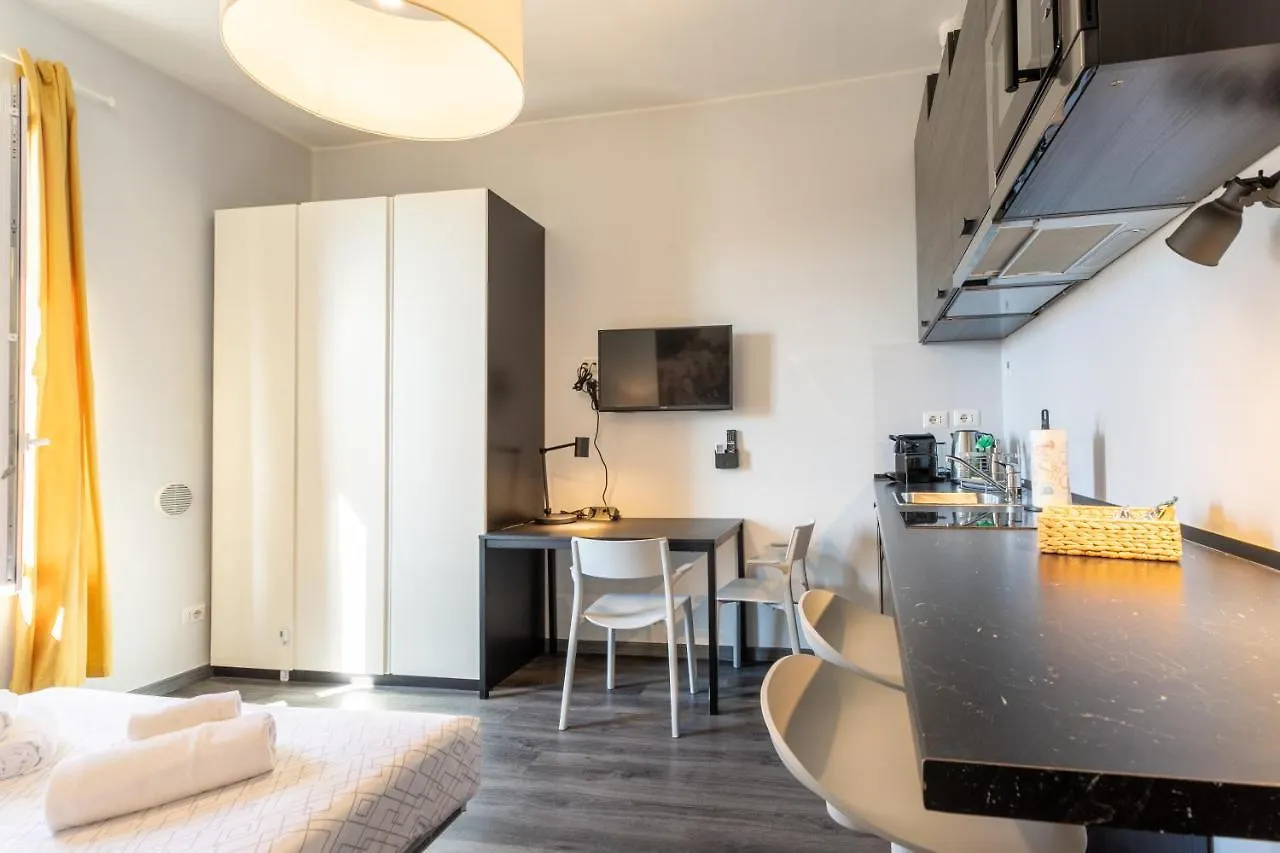 Luna Homes - Studio In Farini Milan