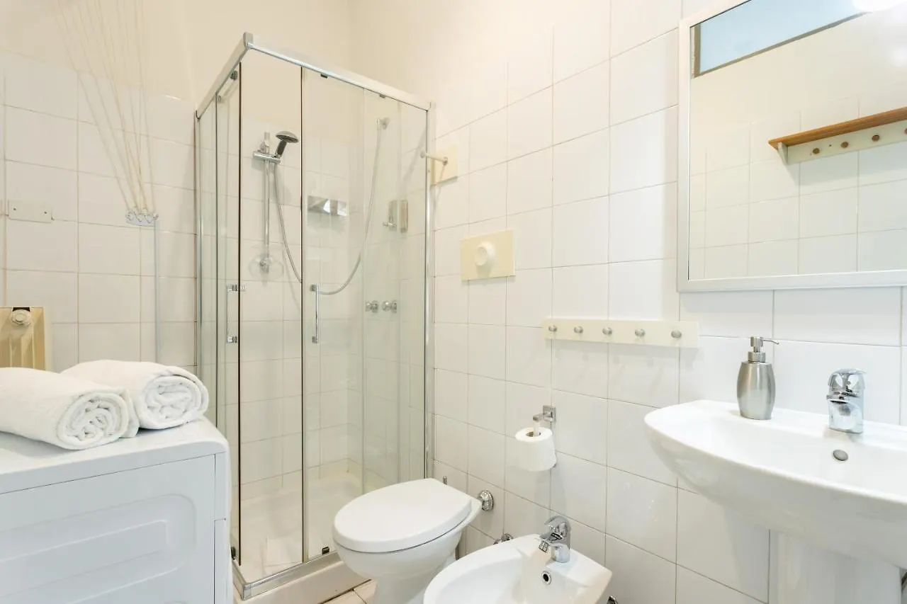 Apartment Luna Homes - Studio In Farini Milan